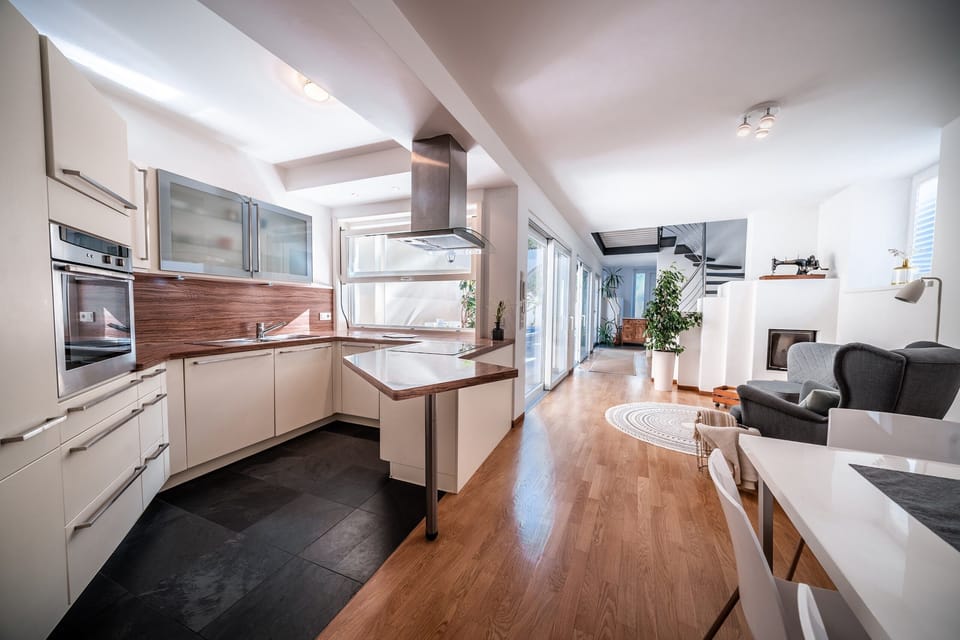 Kitchen with island