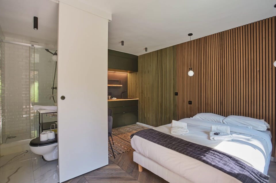 Apartment | 1 bedroom, iron/ironing board, bed sheets