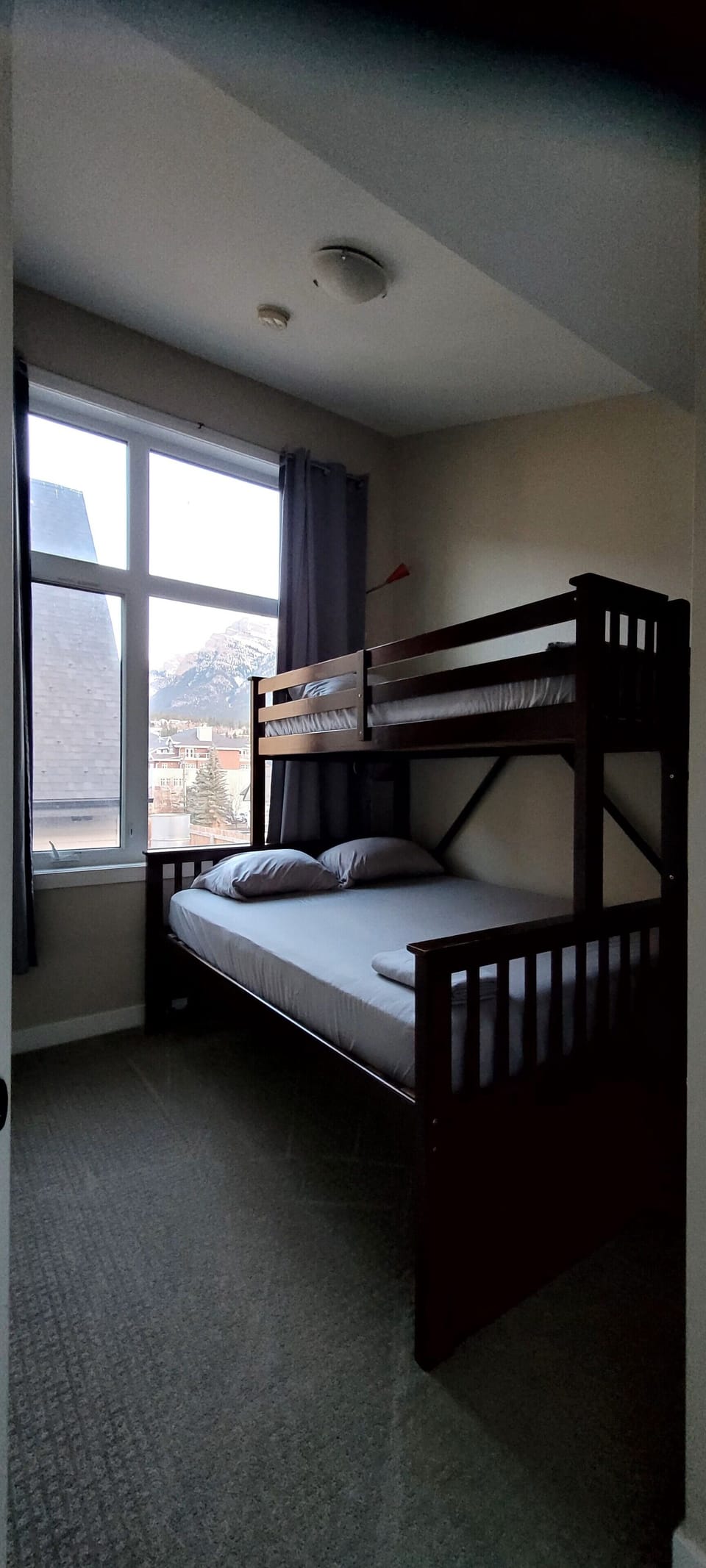 bedroom 2 - mountain north