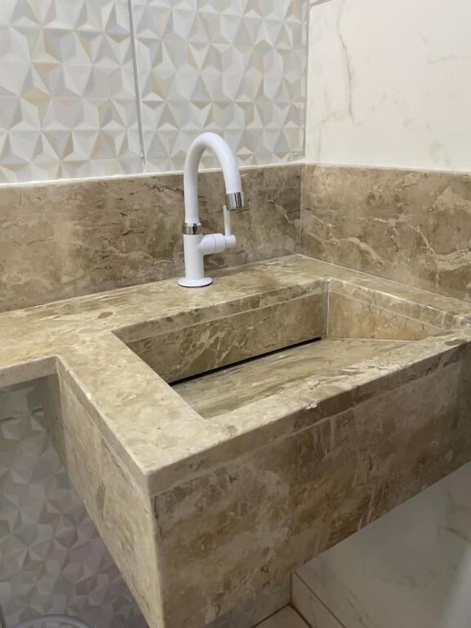 Standard Double or Twin Room | Bathroom | Shower, towels, soap, shampoo
