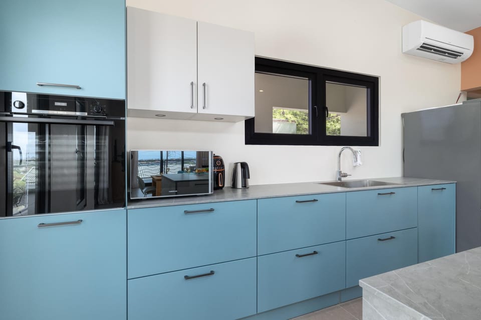 BRAND NEW 2BR2BA ~ Sunset & Ocean Views ~ Balcony! (24744)