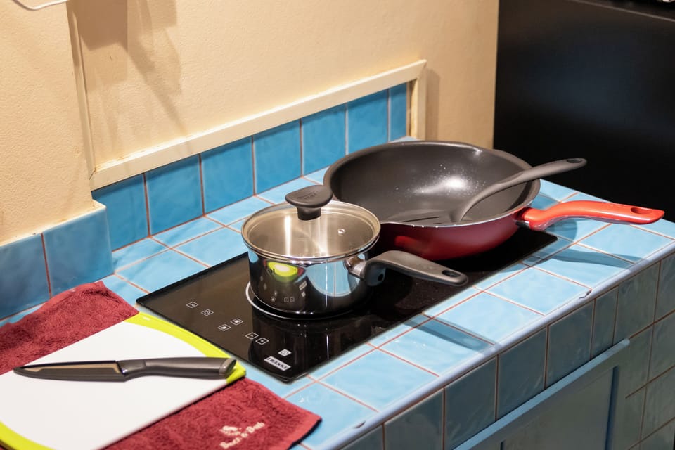 House, 2 Bedrooms | Private kitchen | Fridge, stovetop, electric kettle, cookware/dishes/utensils