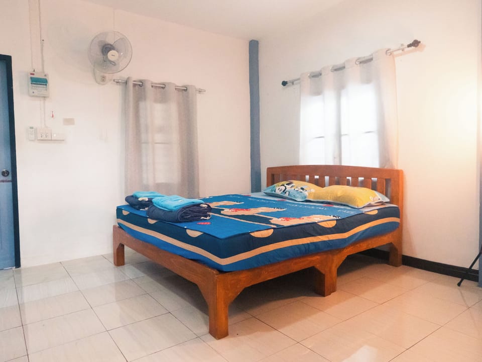Standard Double Room | Individually furnished, desk, laptop workspace, free WiFi