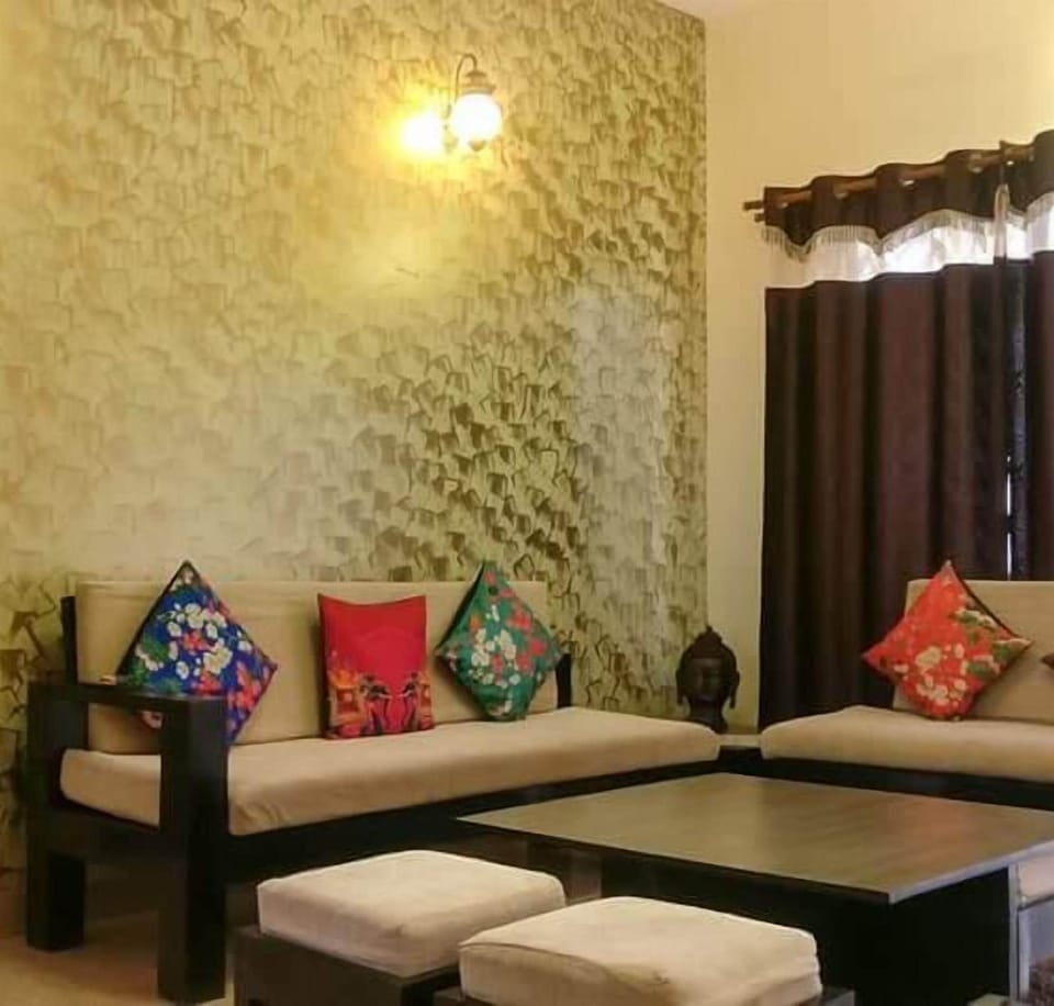 Luxury Apartment, 2 Bedrooms, Kitchen | Living area