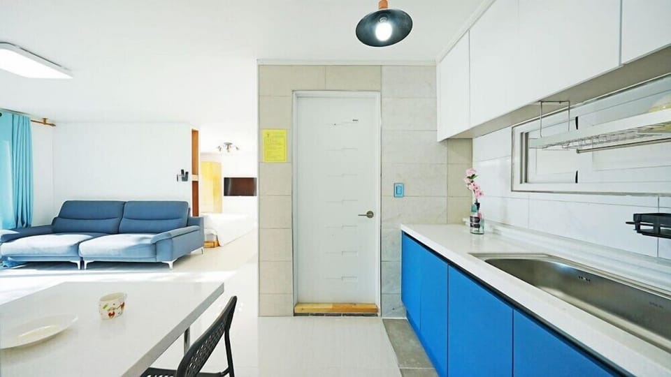 Room (spring)