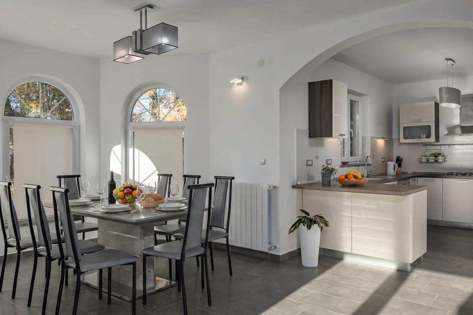 Standard Villa, Multiple Bedrooms, 2 Bathrooms (Villa Filleona) | Dining