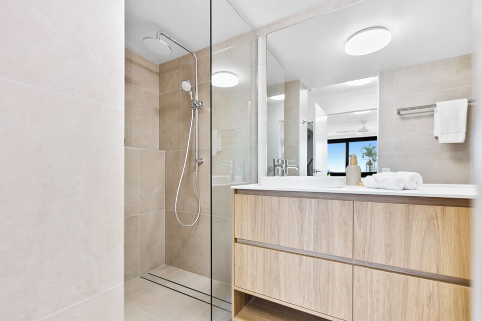 Aquarius Esplanade Retreat Apartment in Cairns