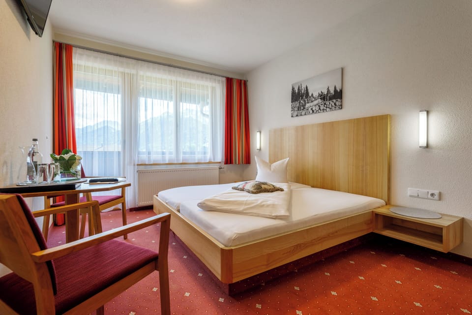 In-room safe, blackout drapes, WiFi (free)