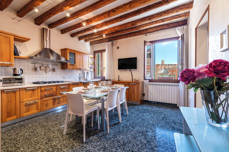 Apartment | In-room dining