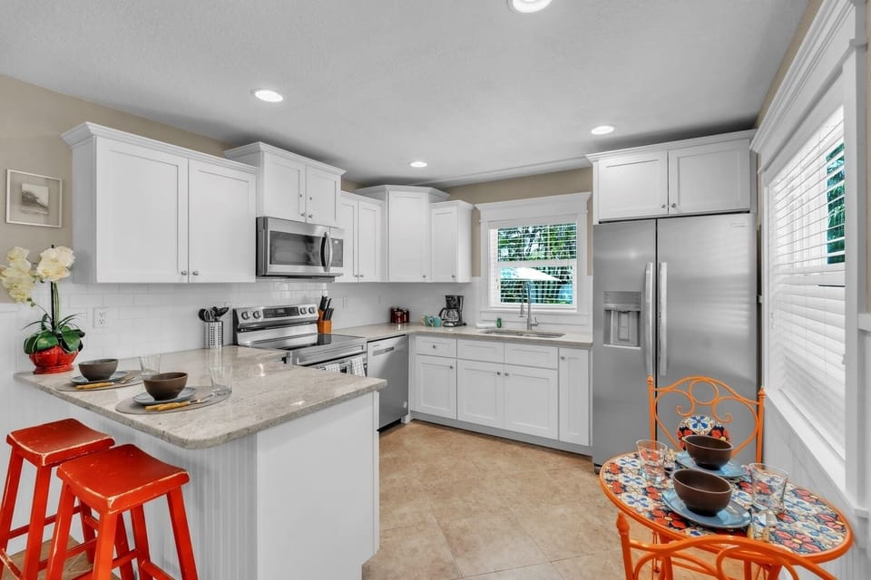 Bungalow, 1 Bedroom | Private kitchen | Coffee/tea maker, fridge, oven, toaster
