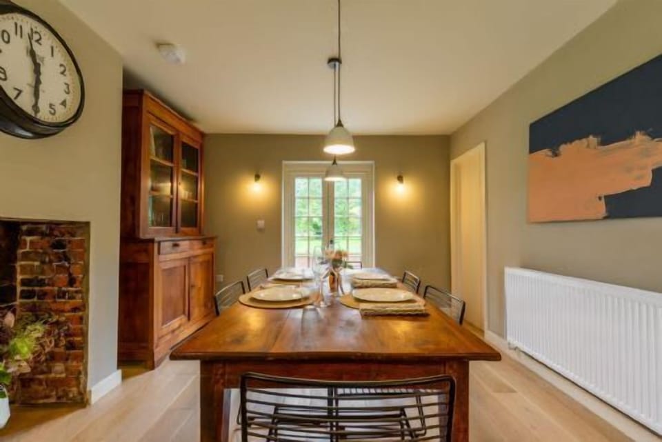 Haclins Cottage, Cromer - Host & Stay