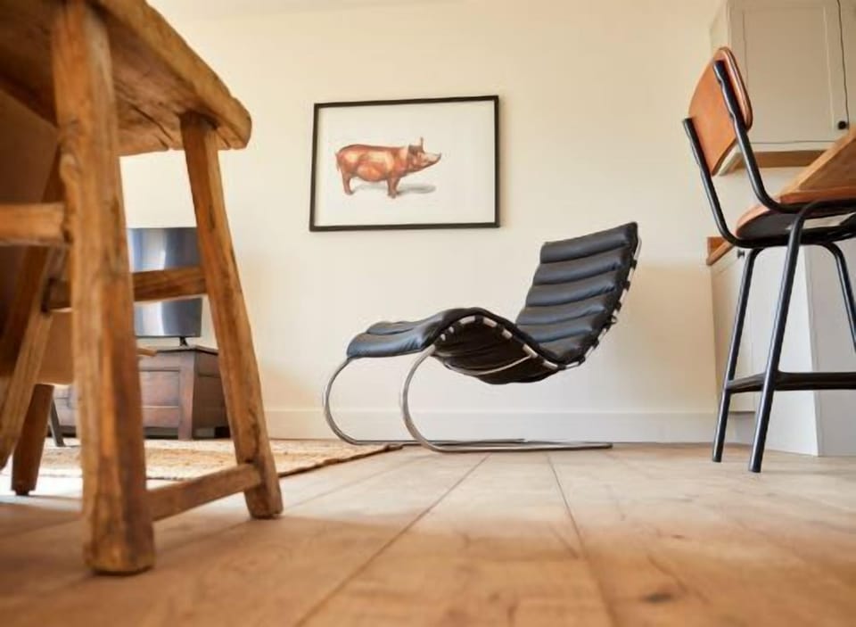 Number Two, Piglets, Swaffham - Host & Stay