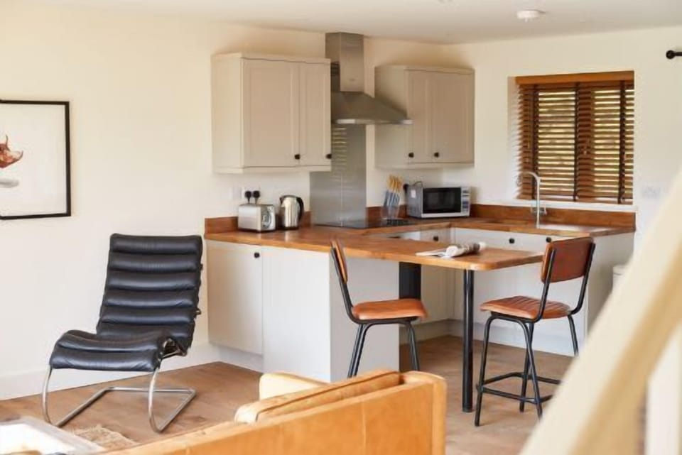 Number Two, Piglets, Swaffham - Host & Stay
