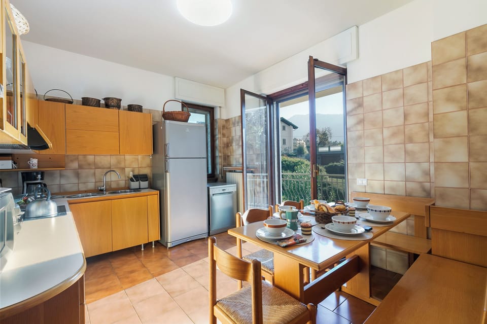 Family Villa, 4 Bedrooms, Balcony, Mountainside (Casa Antonia) | Private kitchen