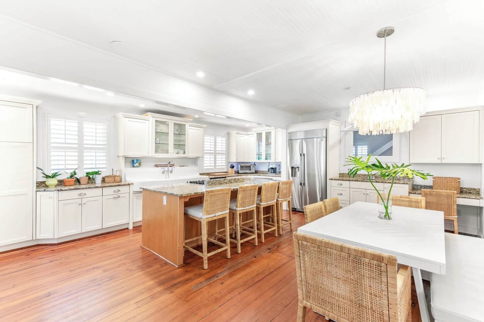 House, Multiple Beds, Pool Access, Pool View (Cake by the Ocean) | Dining