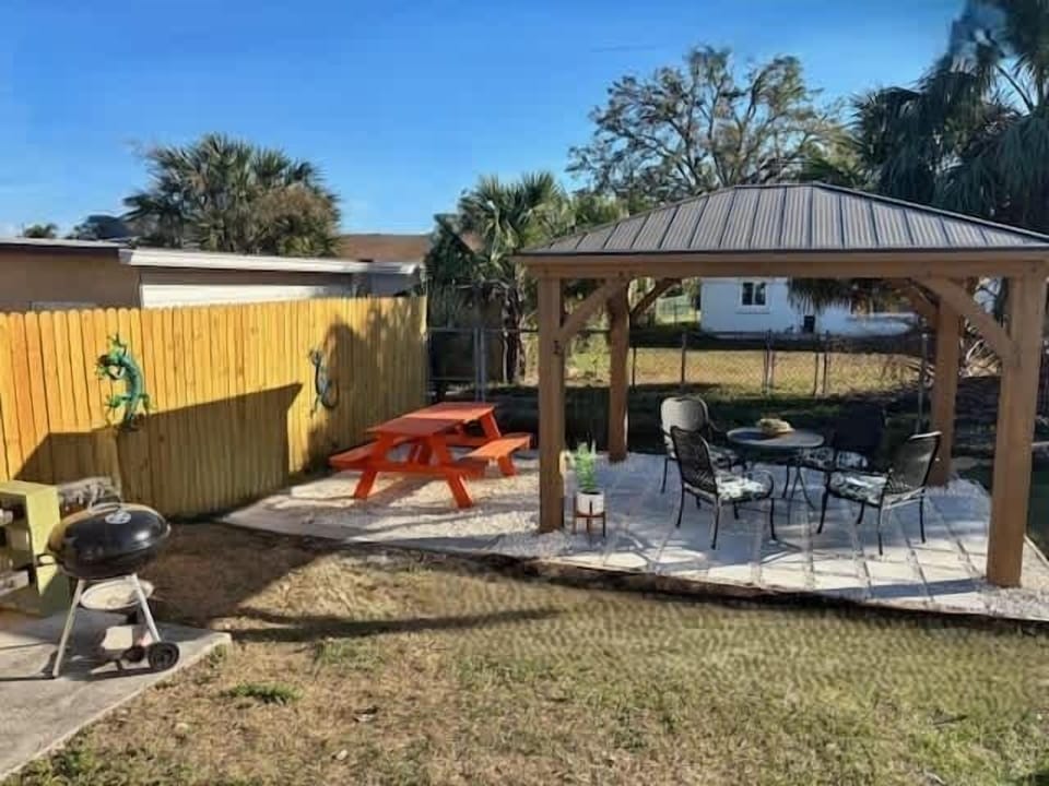 Outdoor seating area
