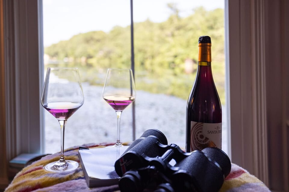 Sip, savor, and soak in the scenery!