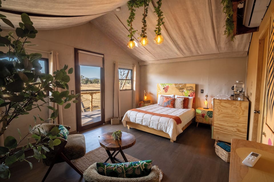 Deluxe Tent | In-room safe, laptop workspace, blackout drapes, free WiFi
