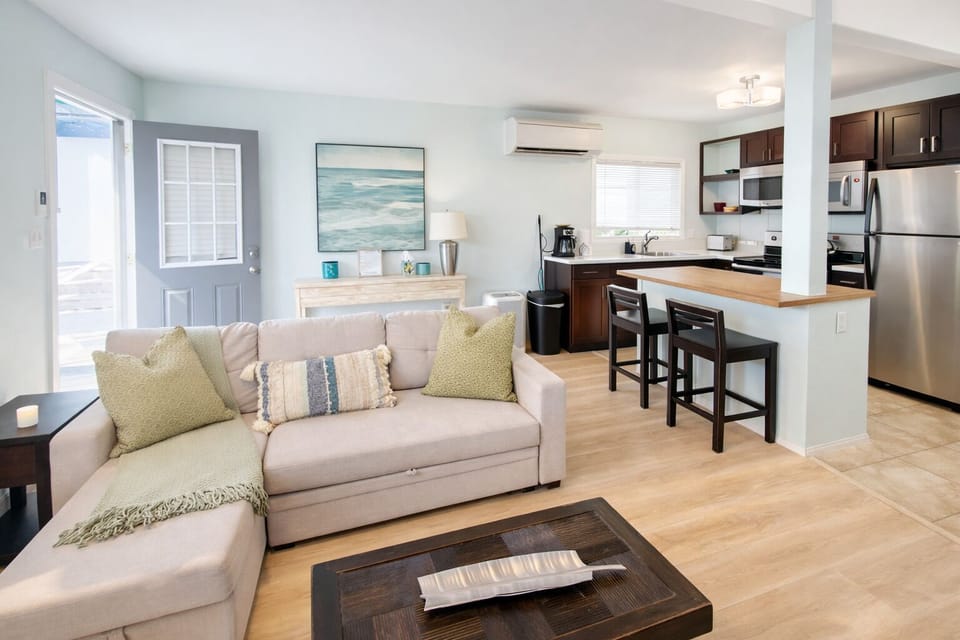 Apartment, Patio | Living area | Flat-screen TV