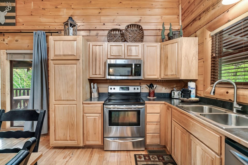 🍴 Cook like home, dine like vacation.