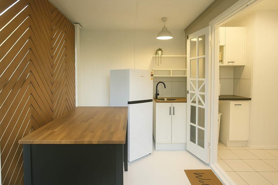 Fridge, Sink, Appliance Storage