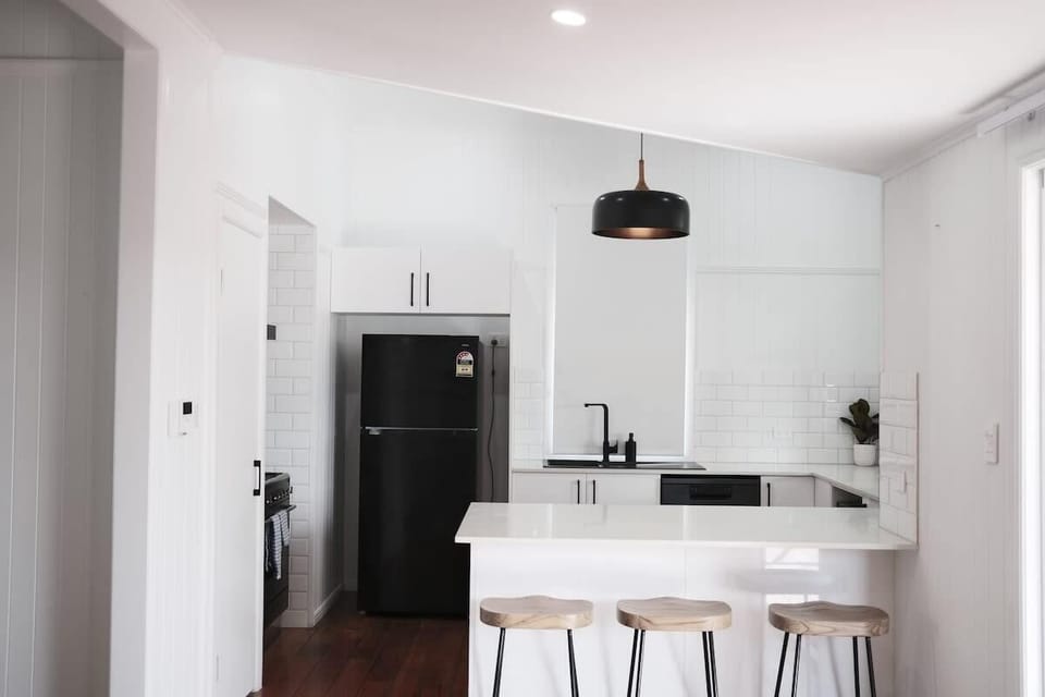Omar Cottage, Sleek kitchen
