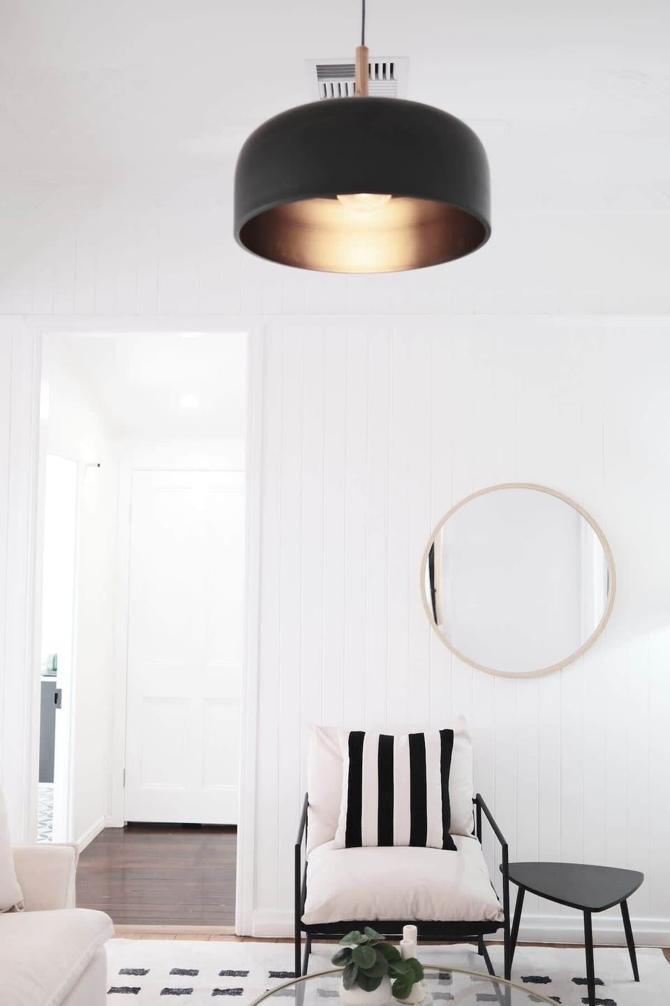 Omar Cottage, Welcoming lounge