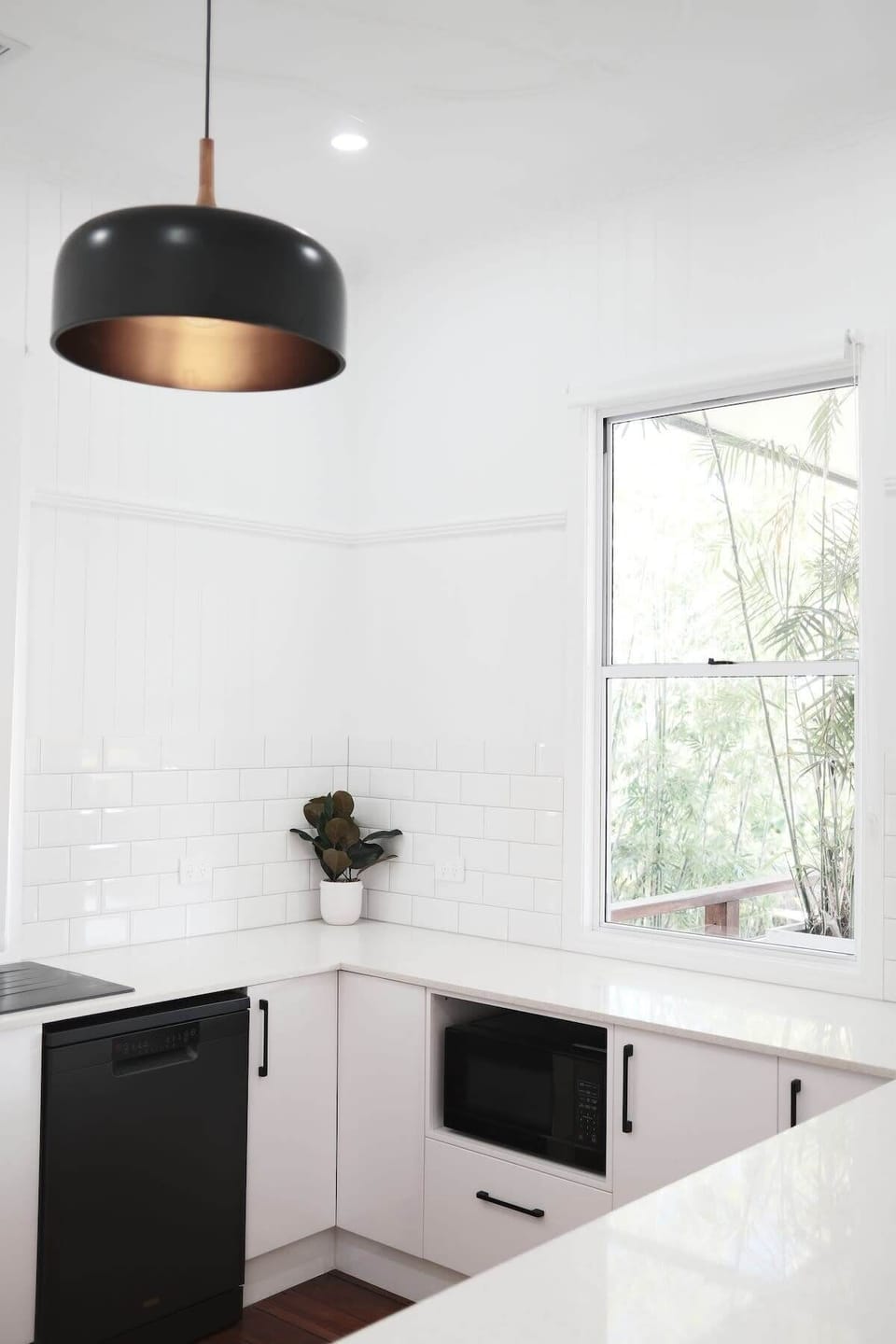 Omar Cottage, Sleek kitchen