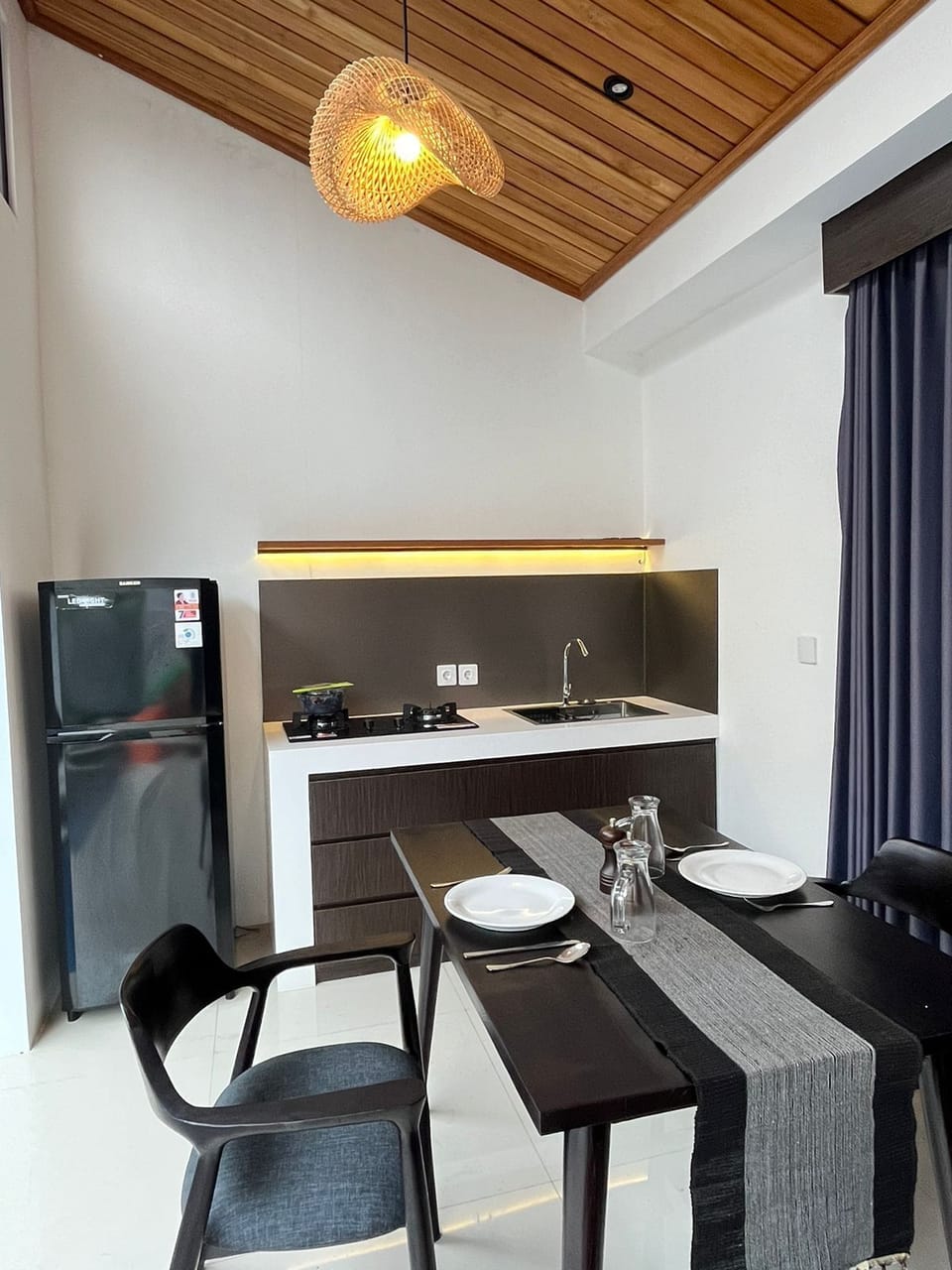 Villa, 1 Bedroom, Pool View | Dining room
