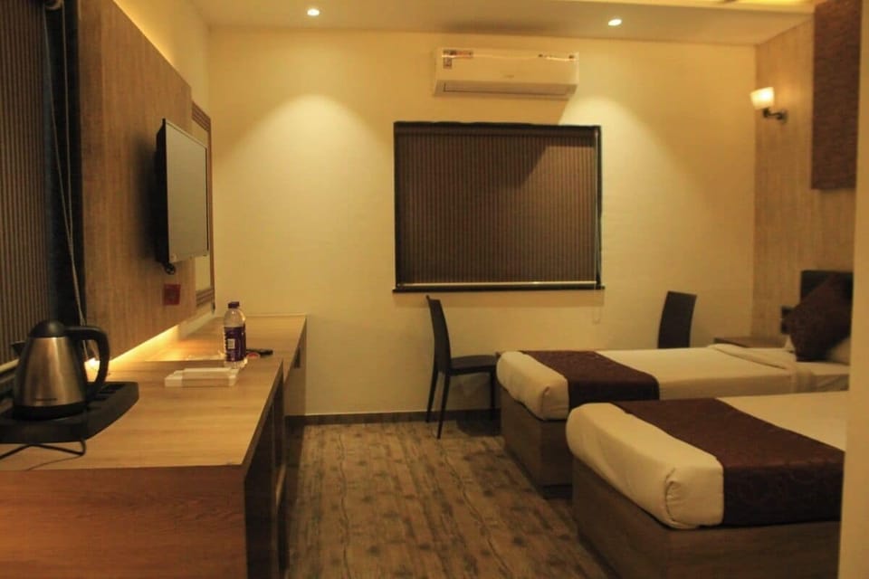 Deluxe Room | Free WiFi, bed sheets