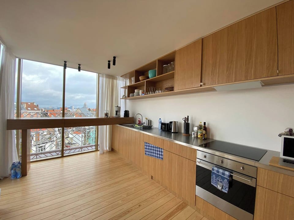 Apartment, 3 Bedrooms, Balcony, City View | Interior