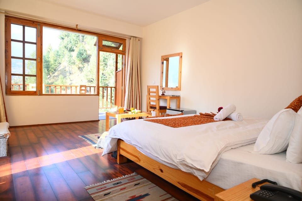 Iron/ironing board (on request), WiFi (free)