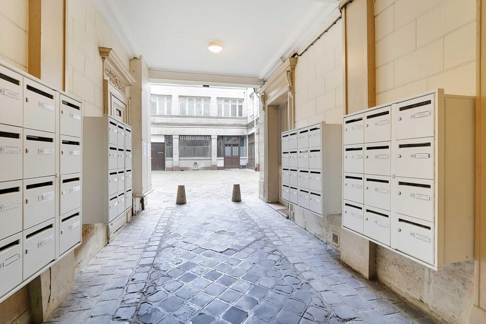 Entrance / Reception