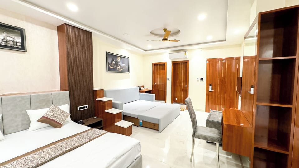 Family Room | Free WiFi