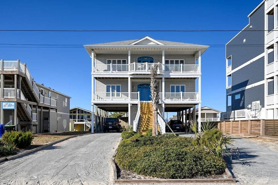Gracious Traditional Family Beach Rental Surf City