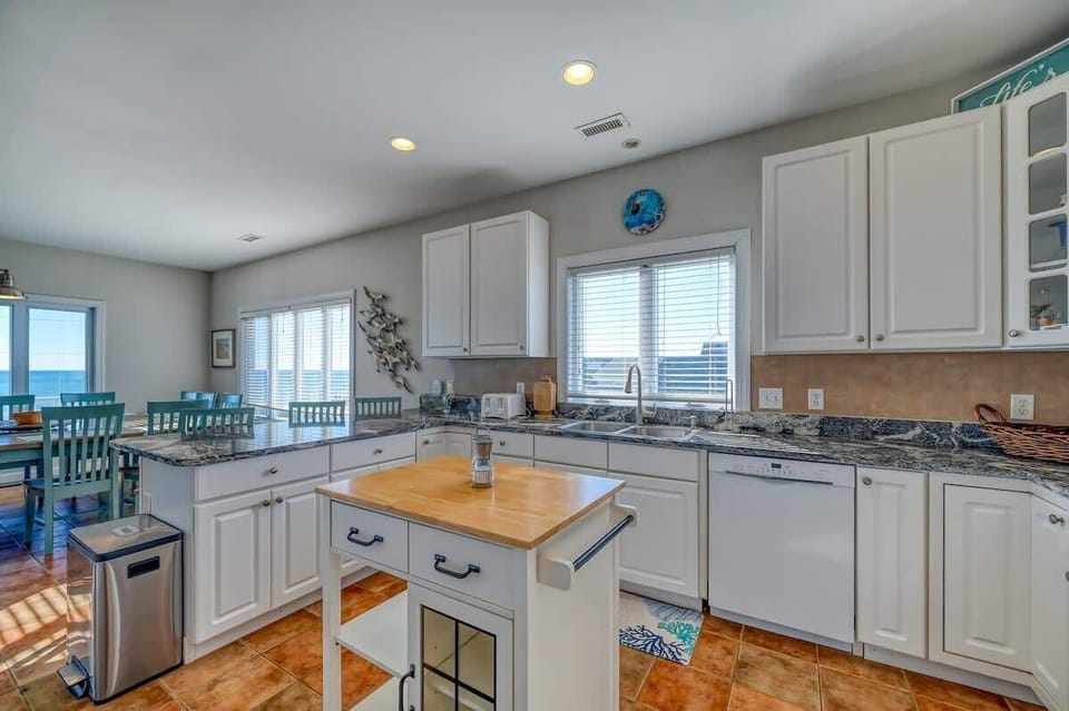 Oceanfront View Even from the Kitchen