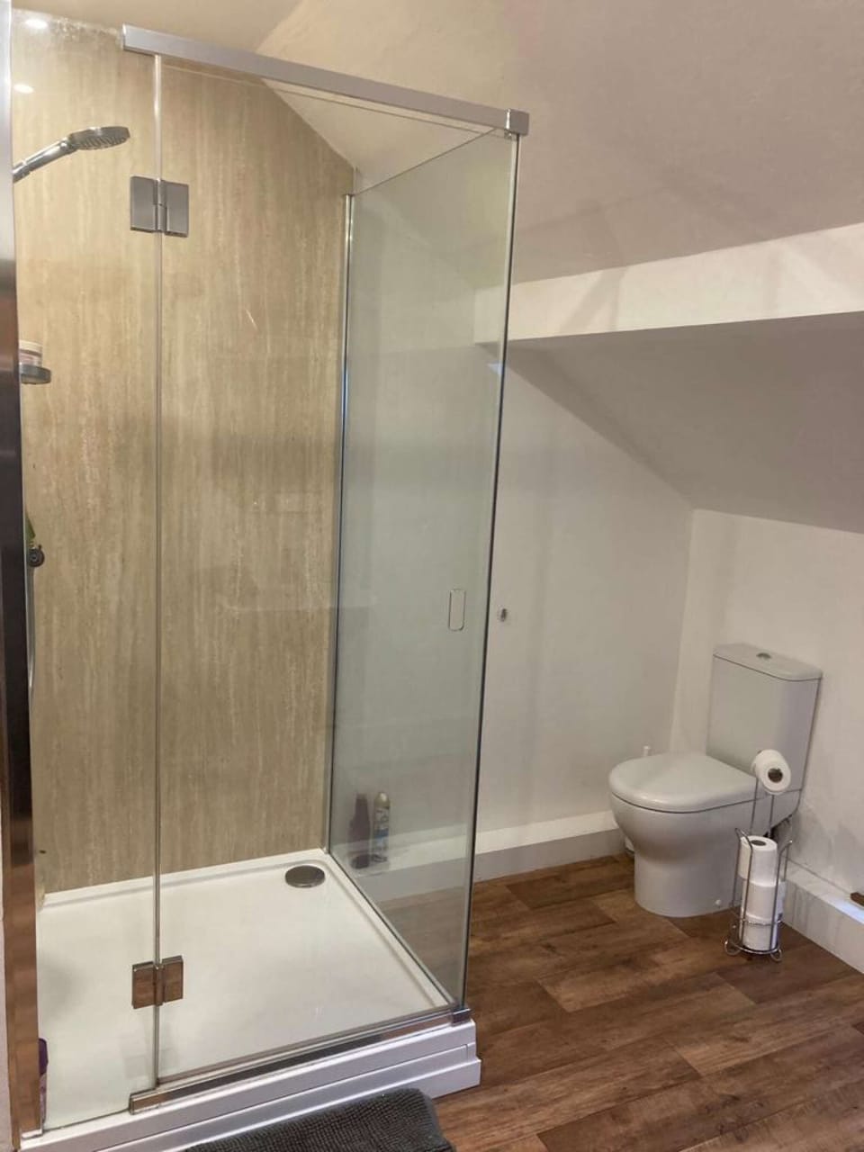 Master Bedroom Ensuite (with Shower)
