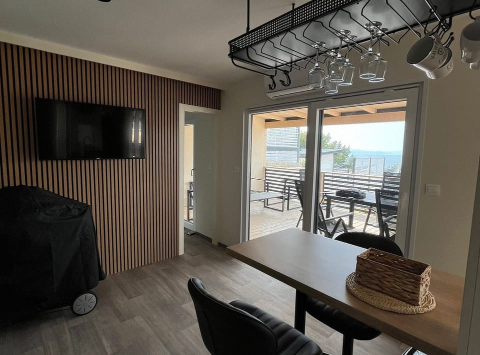 Mobile Home (Two Bedroom Mobile Home with Terrace ) | Living room | 32-inch flat-screen TV with cable channels