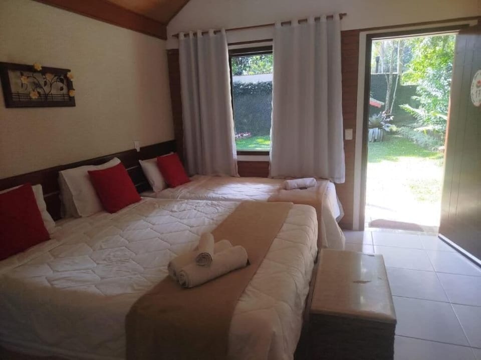 Triple Room, 1 Bedroom, Lanai, Garden View | Hypo-allergenic bedding, free WiFi, bed sheets