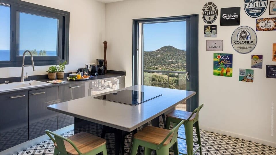 Fully equipped kitchen with filter coffee maker and Nespresso machine