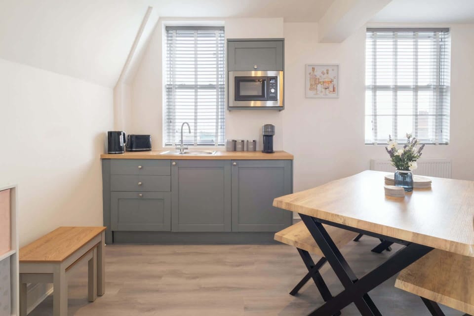 The Crow's Nest, Ramsgate - Host & Stay