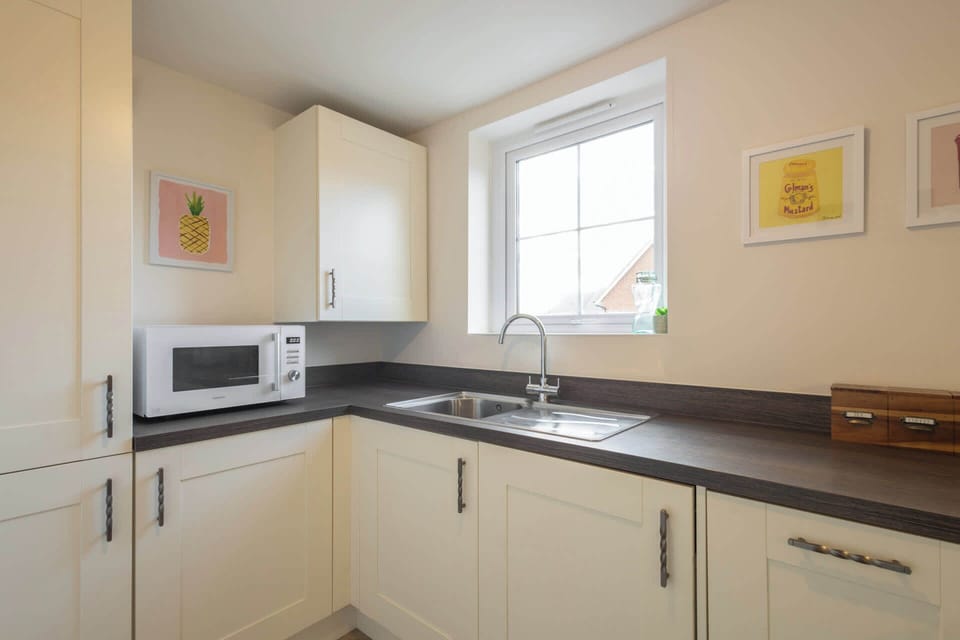 The Sanctuary, Whitby - Host & Stay