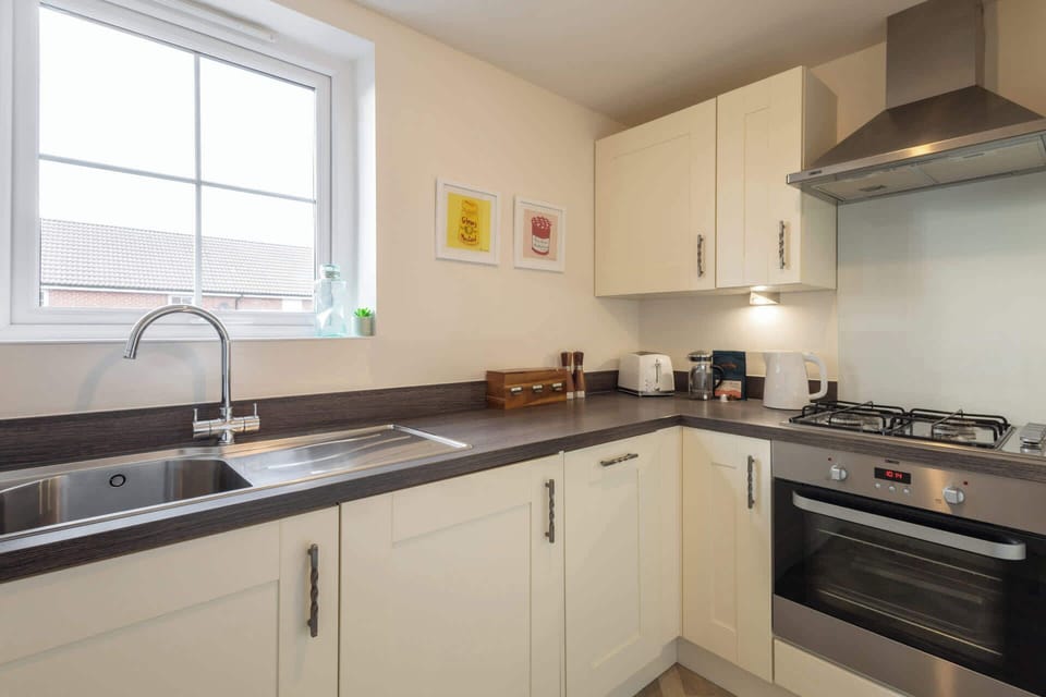 The Sanctuary, Whitby - Host & Stay