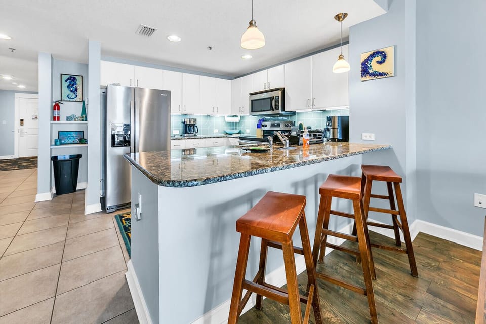 Eat-in bar seating