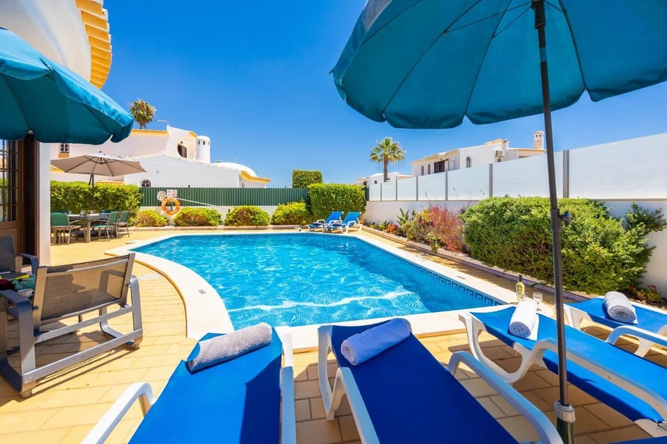 Private pool and terrace