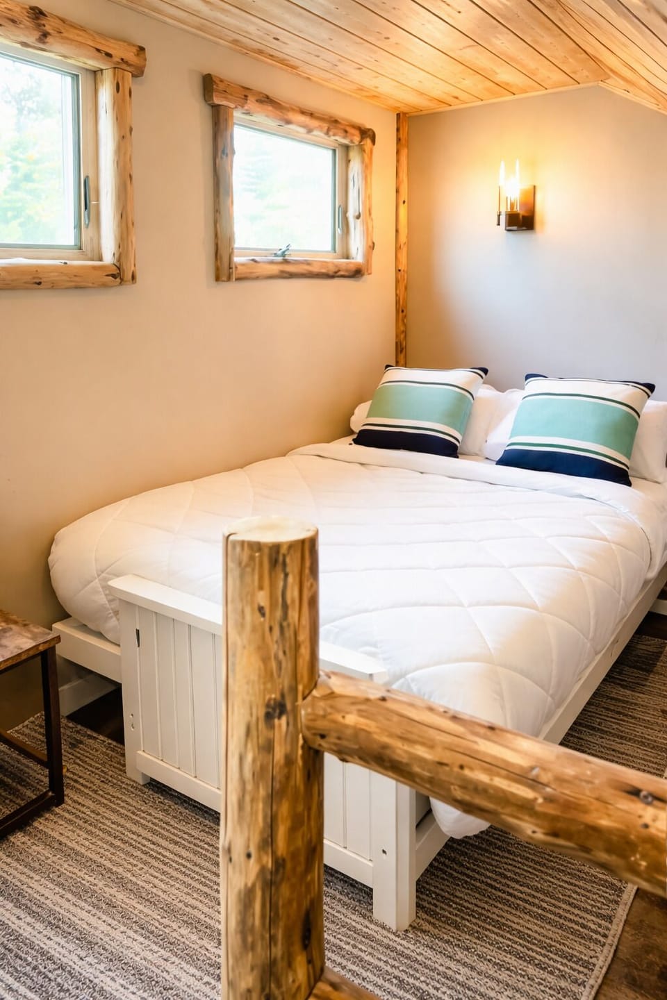 Full size bed in the loft bedroom. Smart TV, fireplace, and beautiful views.