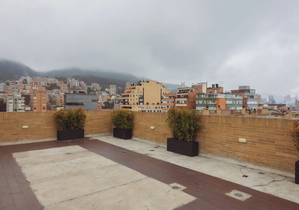 Terraza, vista a la ciudad 