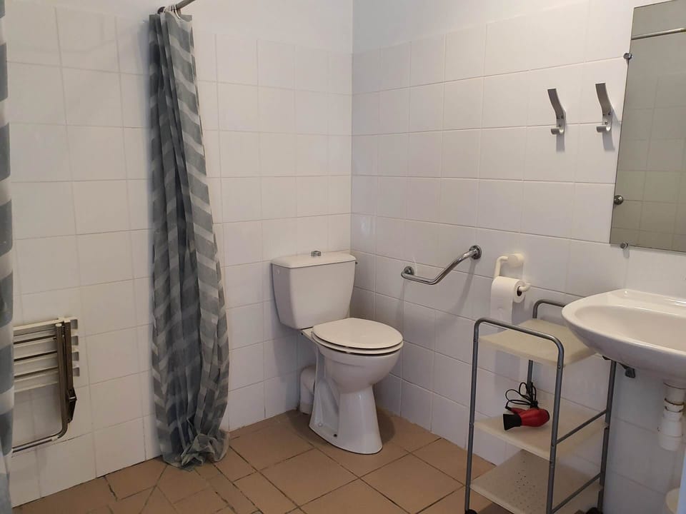 Salle de bain PMR