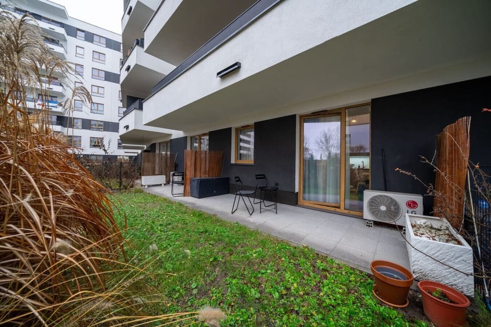 Terrace - Book Now with RENTUJEMY.COM