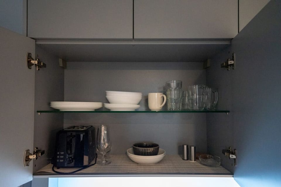 Kitchen Area - Book Now with RENTUJEMY.COM